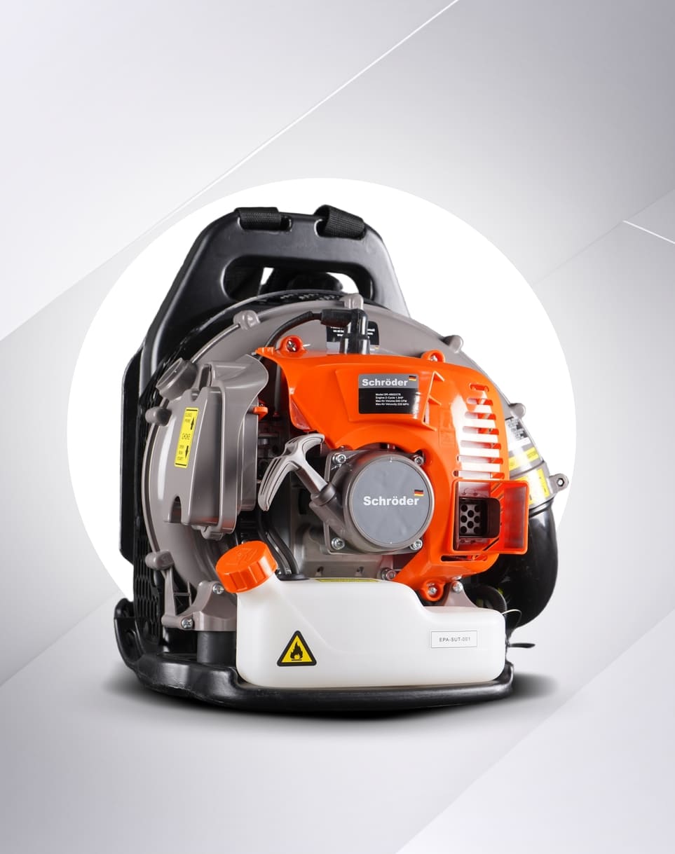 SR4800 leaf blower backpack design with 540 CFM air volume