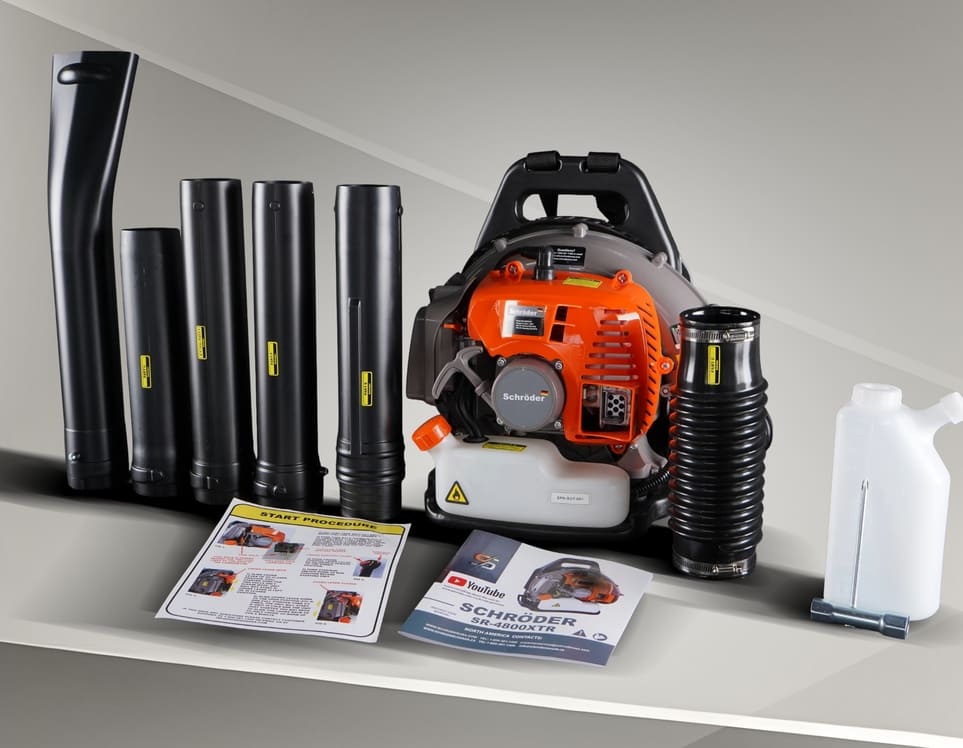 Professional SR4800 leaf blower with cone and flat nozzle attachments
